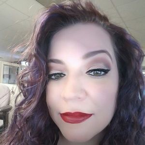 Meet your Posher, Michele